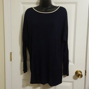 Women's Scoop Neck Blouse